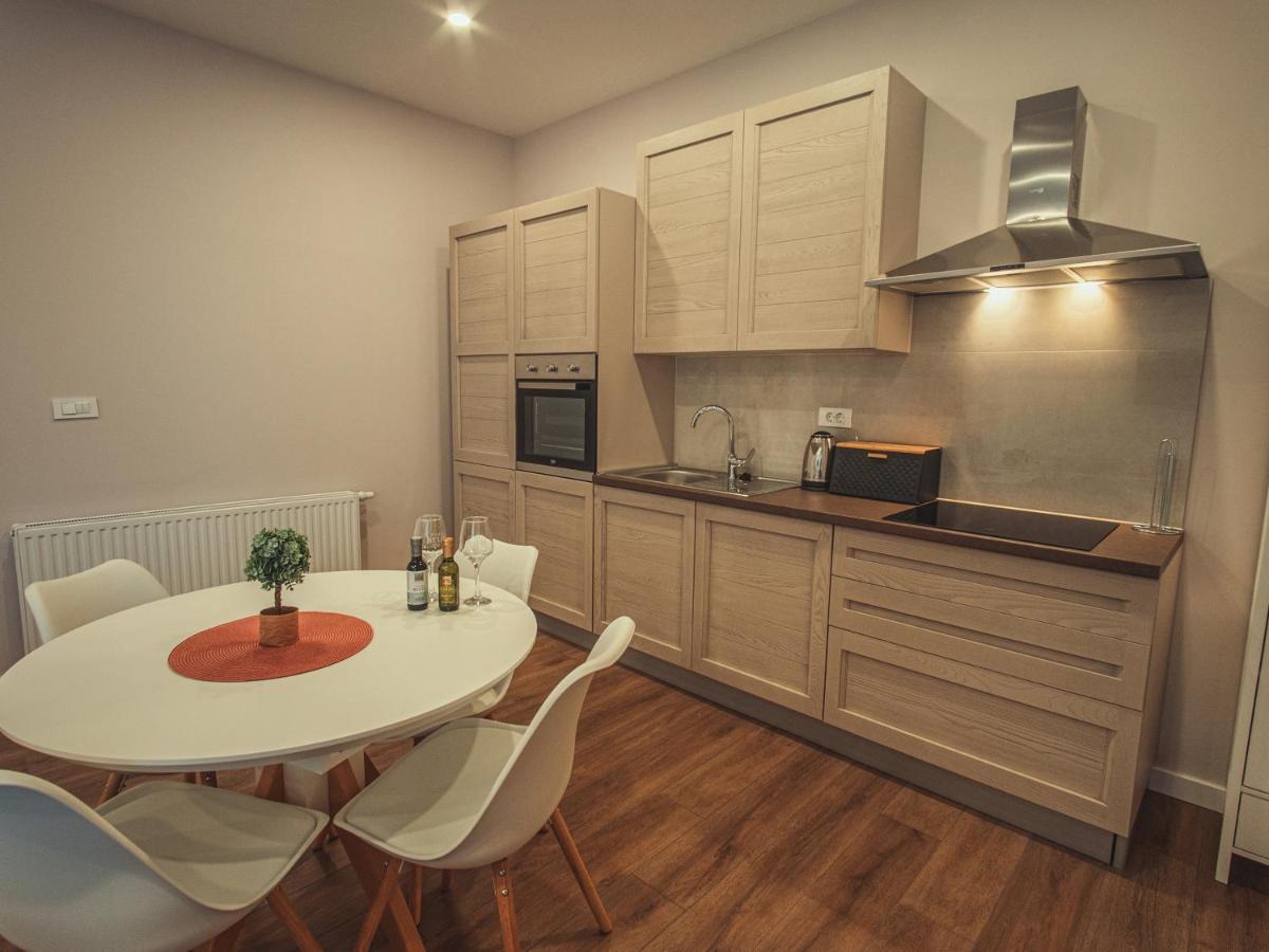 Apartmani Infinity Osijek Ngoại thất bức ảnh