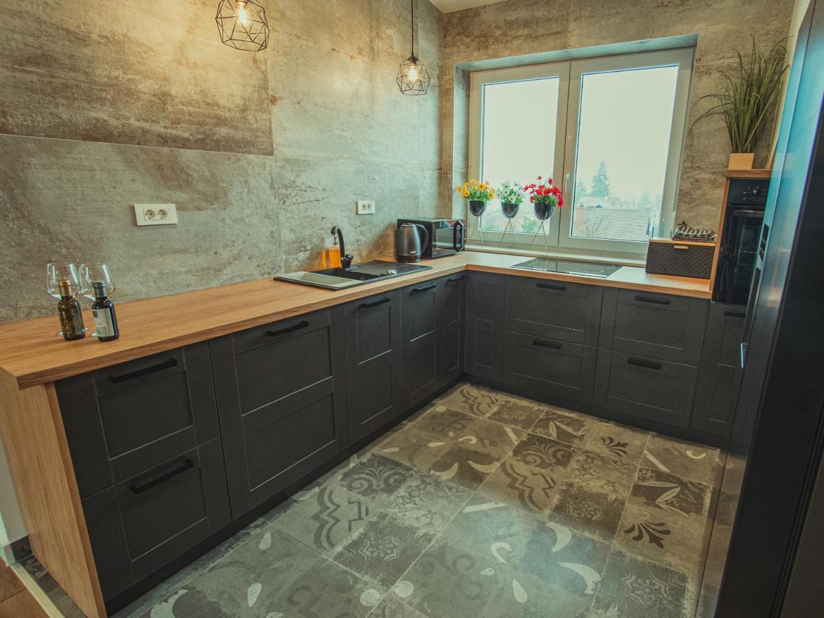 Apartmani Infinity Osijek Ngoại thất bức ảnh