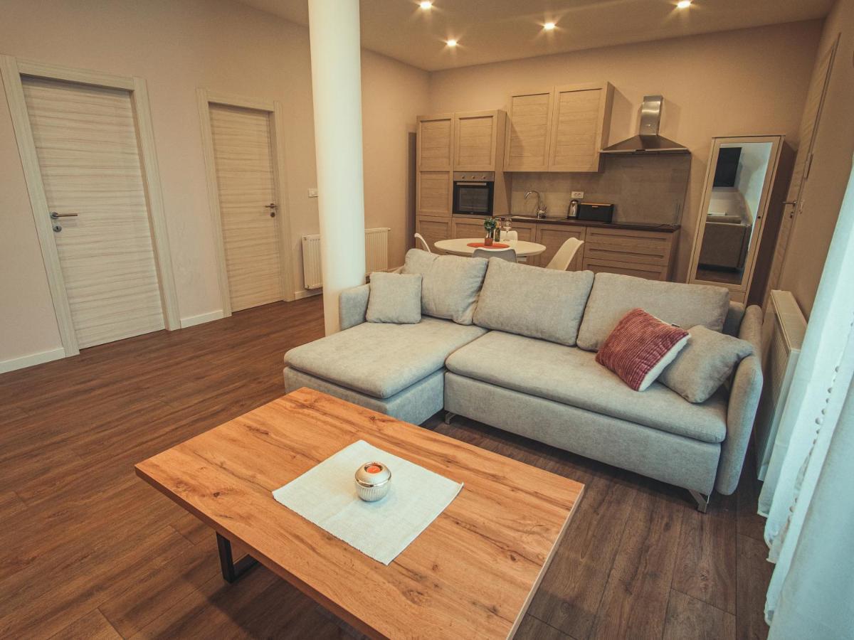 Apartmani Infinity Osijek Ngoại thất bức ảnh
