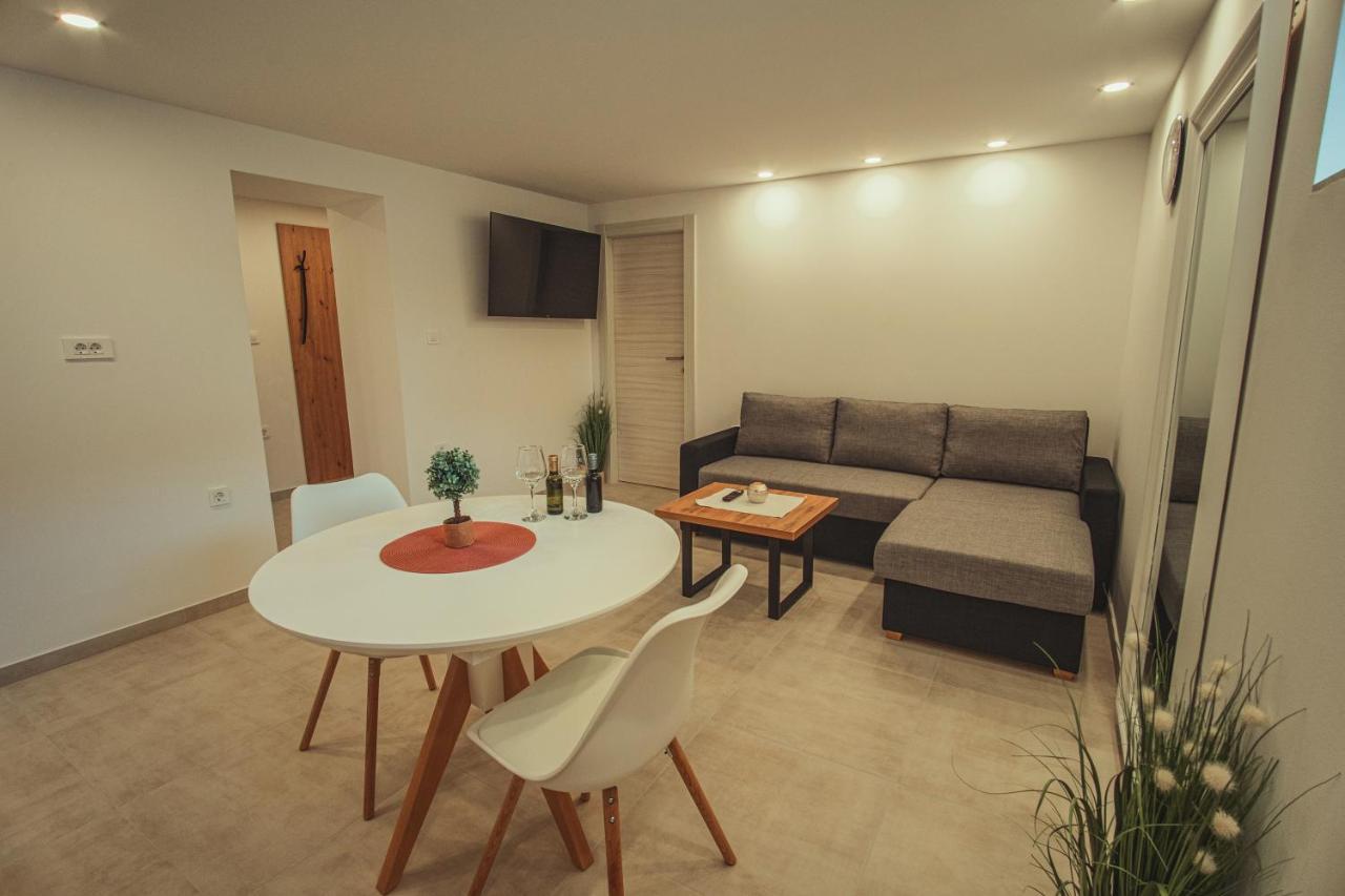 Apartmani Infinity Osijek Ngoại thất bức ảnh